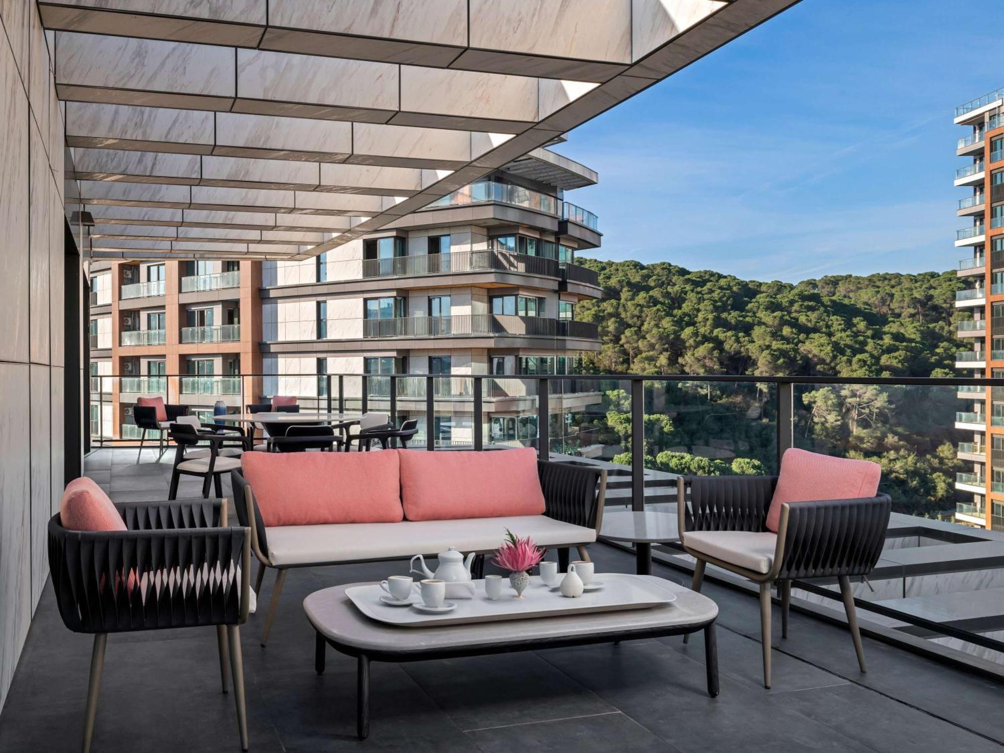 Moevenpick Living Istanbul Saklivadi Hotel Exterior photo