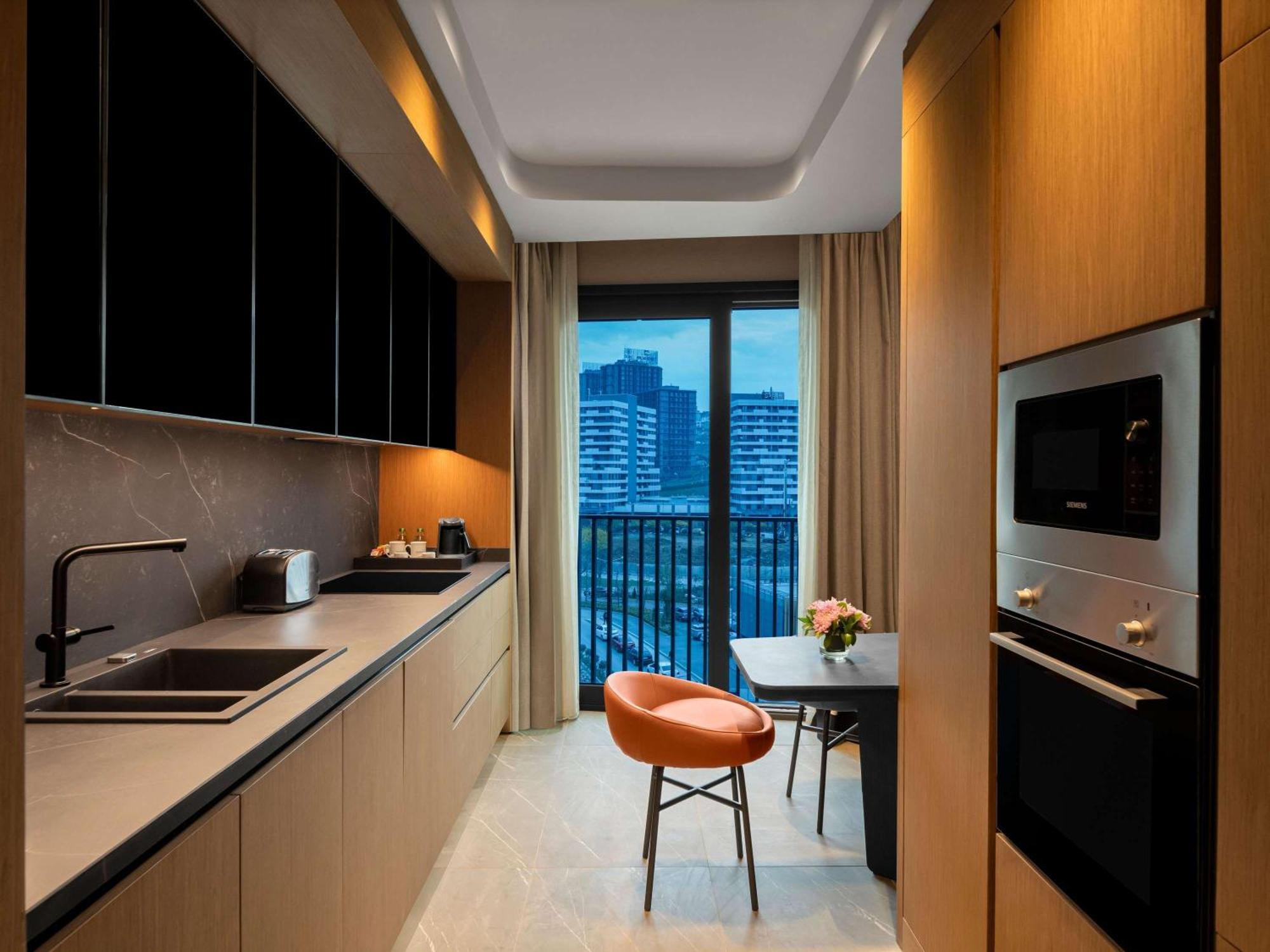 Moevenpick Living Istanbul Saklivadi Hotel Exterior photo